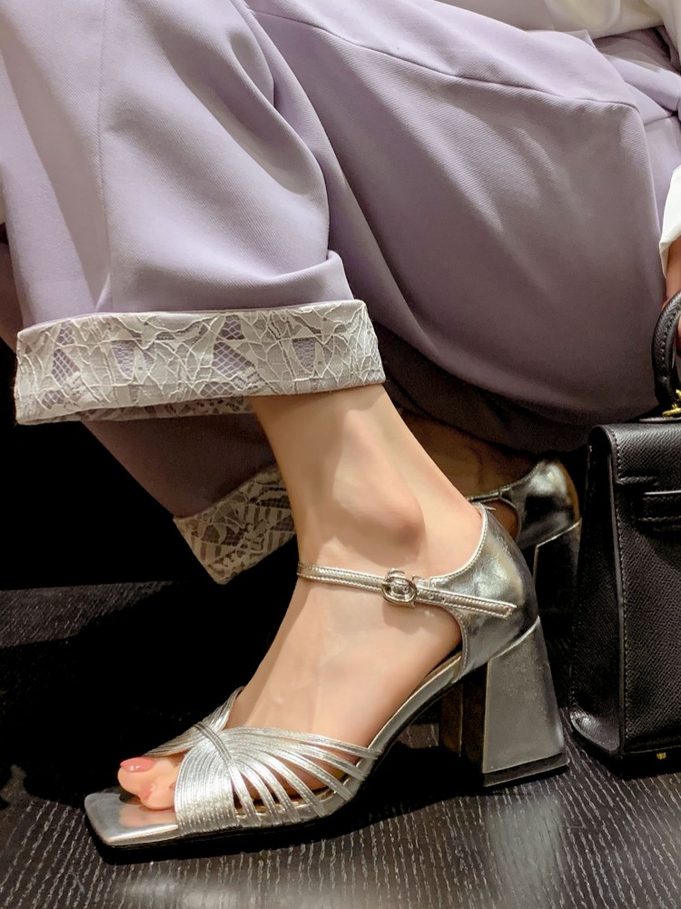 Eleganckie damskie buty na wys – Leather Work Outfit recenzja i cena