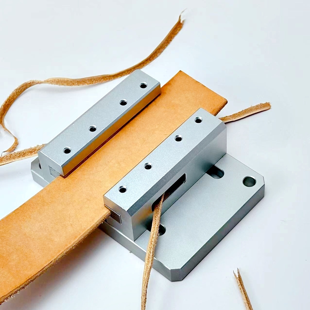 Maszyna do przycinania krawędz – Leatherwork Tools recenzja i cena