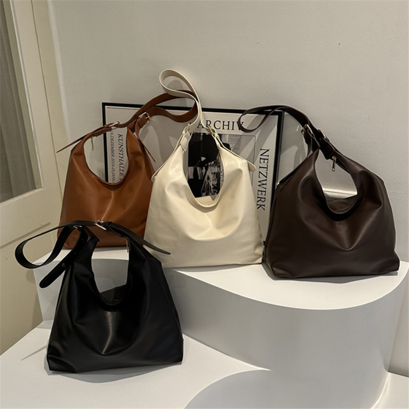 Elegancka czarna skórzana tore – Leather Work Outfit recenzja i cena